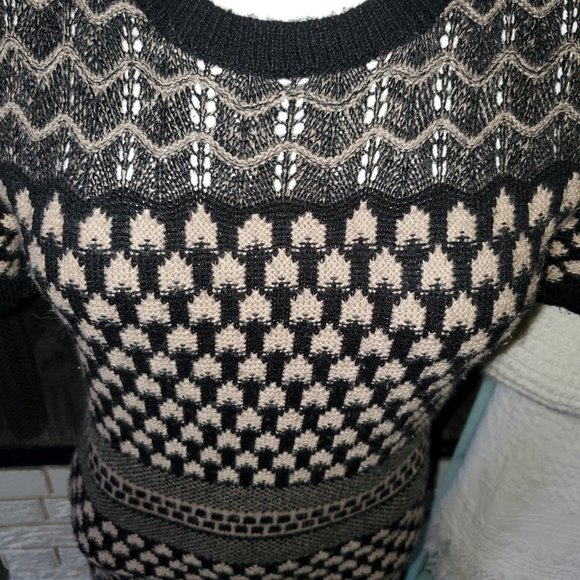 Romeo + Juliet Couture Black/Tan Printed Knit Sweater Dress XS/S - Picture 4 of 8